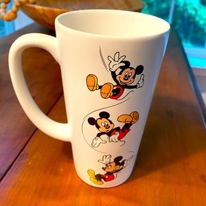 DISNEY Store MICKEY MOUSE Coffee/Latte Mug Cup With Falling Mickey White 16 OZ